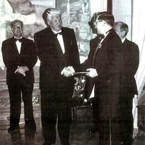 Chemiakin with Boris Yeltsin in Washington DC